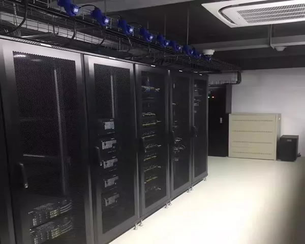 美国CN2
